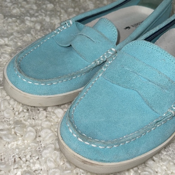 Lacoste Shoe Size 8 - Picture 2 of 7